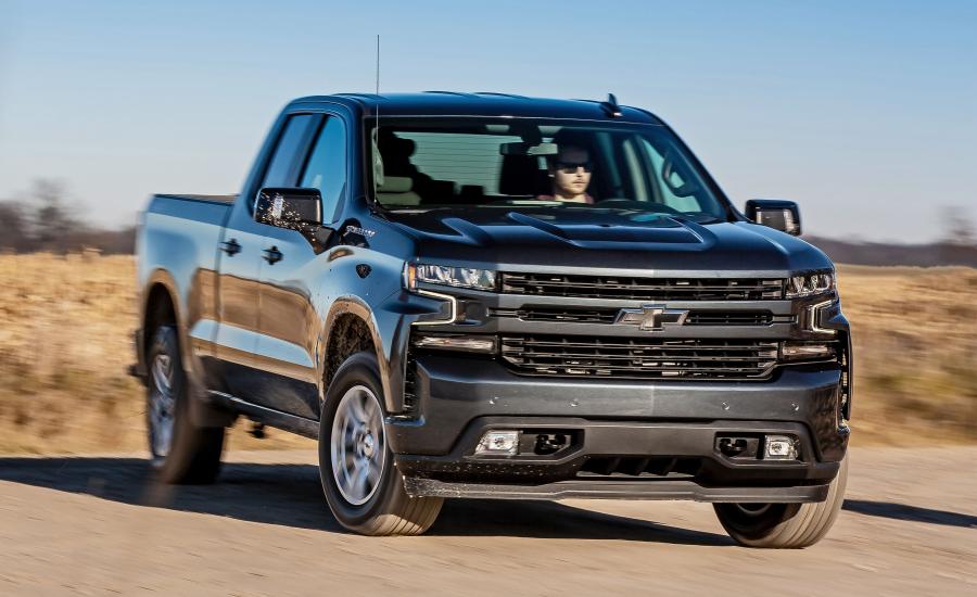  Chevrolet Silverado RST Double Cab 2018 года  (фото 2 из 40)